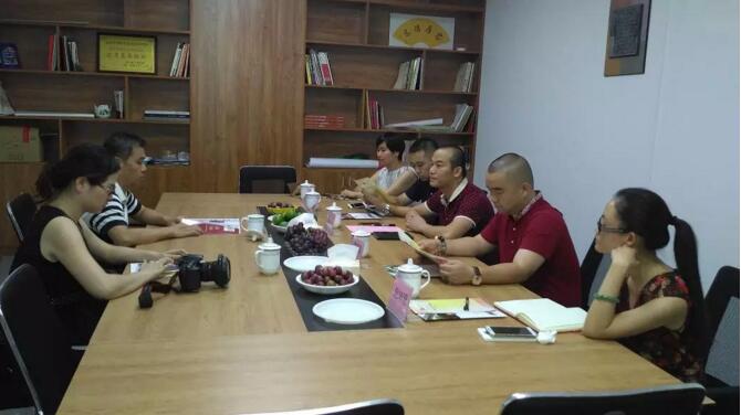 陳金國(guó)秘書(shū)長(zhǎng)與金沛教育領(lǐng)導(dǎo)班子進(jìn)行會(huì)談
